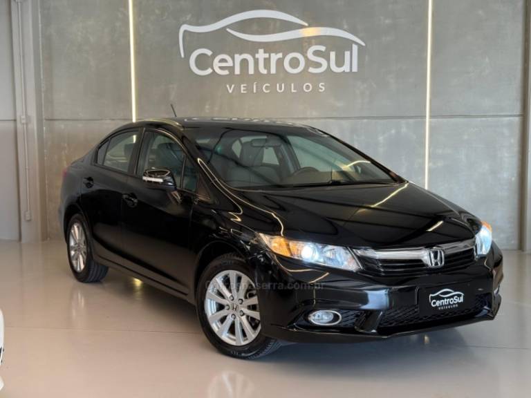 HONDA - CIVIC - 2013/2014 - Preta - R$ 75.900,00