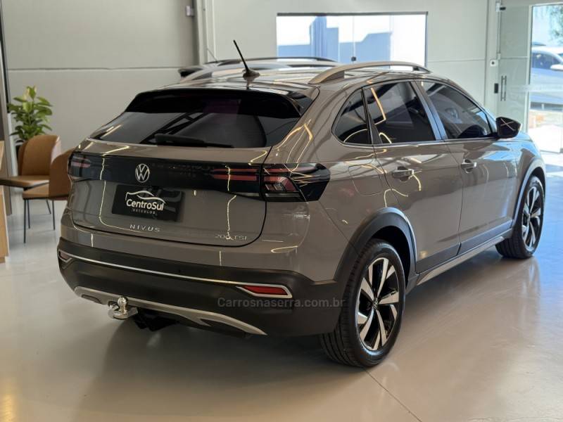 VOLKSWAGEN - NIVUS - 2022/2023 - Cinza - R$ 121.900,00