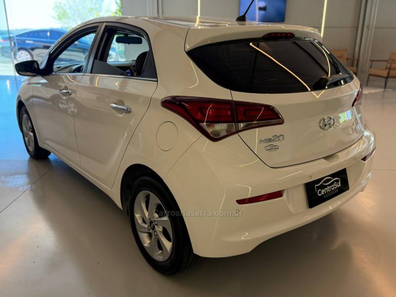 HYUNDAI - HB20 - 2016/2016 - Branca - R$ 65.900,00