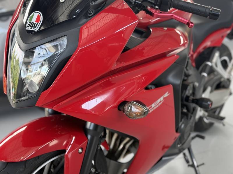 HONDA - CBR 650F - 2015/2015 - Vermelha - R$ 42.900,00