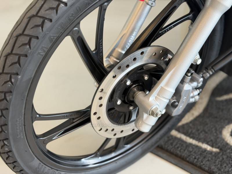 HONDA - BIZ 125 - 2022/2022 - Branca - R$ 17.900,00