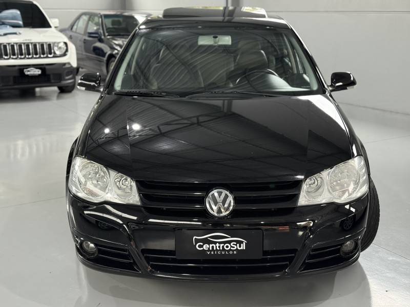 VOLKSWAGEN - GOLF - 2007/2008 - Preta - R$ 47.900,00