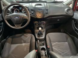 FORD - FIESTA - 2015/2015 - Vermelha - R$ 48.900,00