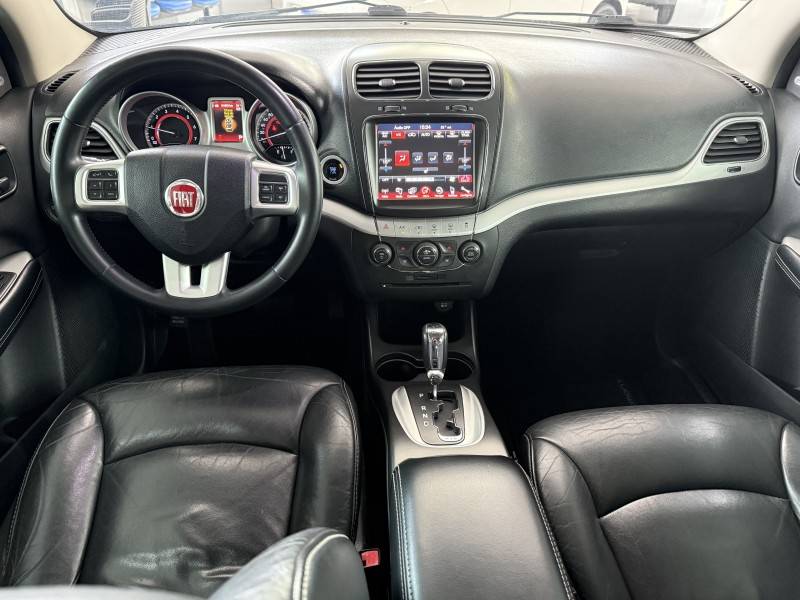FIAT - FREEMONT - 2014/2014 - Preta - R$ 59.900,00
