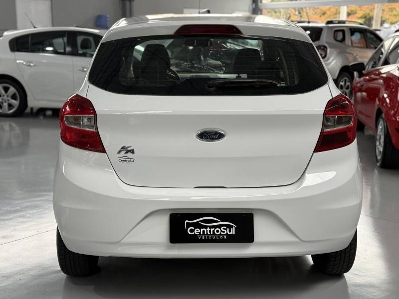 FORD - KA - 2015/2015 - Branca - R$ 41.900,00