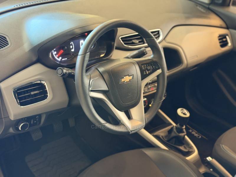 CHEVROLET - ONIX - 2018/2019 - Branca - R$ 57.900,00