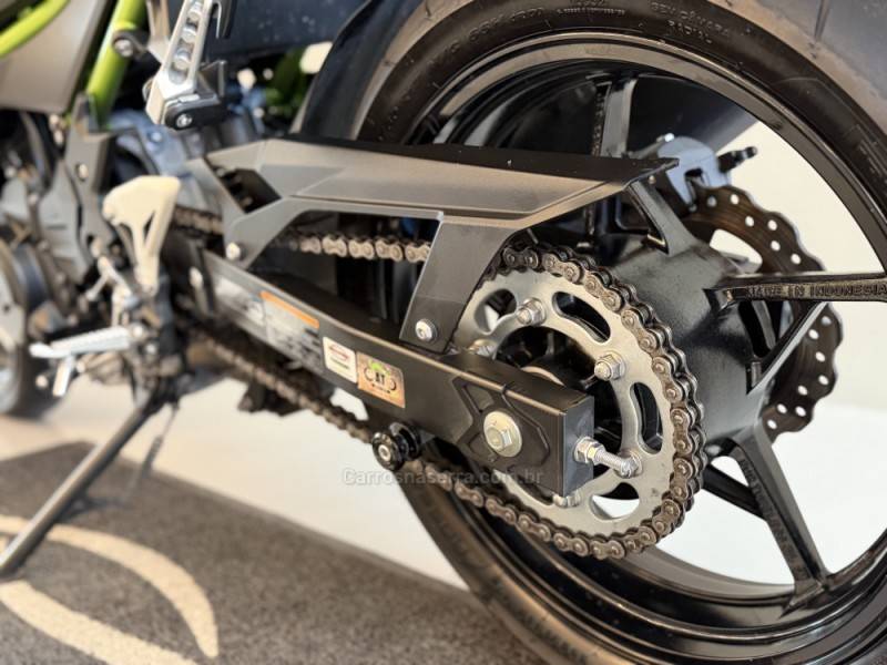 KAWASAKI - Z400 - 2020/2020 - Cinza - R$ 27.900,00