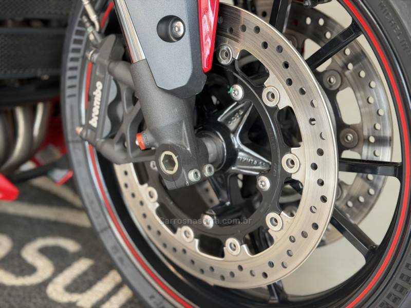 TRIUMPH - SPEED TRIPLE - 2015/2015 - Vermelha - R$ 42.900,00