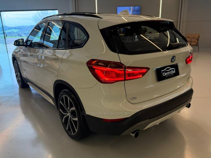 BMW - X1 - 2015/2016 - Branca - Sob Consulta