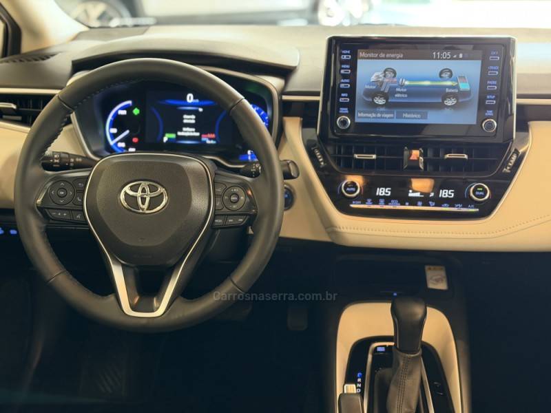 TOYOTA - COROLLA - 2022/2023 - Branca - R$ 152.900,00