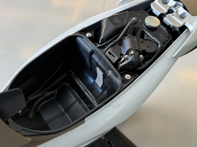 HONDA - BIZ 125 - 2025/2026 - Branca - R$ 20.590,00