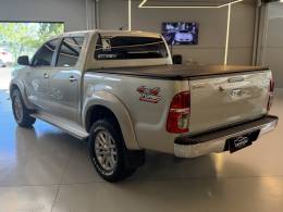 TOYOTA - HILUX - 2014/2014 - Bege - R$ 157.900,00