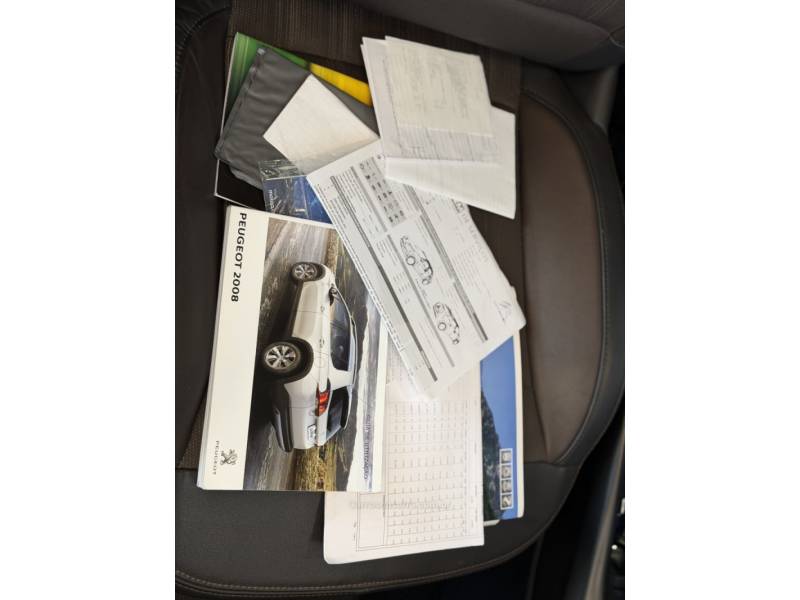 PEUGEOT - 2008 - 2017/2018 - Branca - R$ 65.900,00