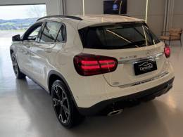 MERCEDES-BENZ - GLA 200 - 2018/2019 - Branca - R$ 133.900,00