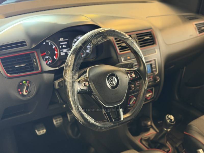 VOLKSWAGEN - FOX - 2016/2016 - Branca - R$ 57.900,00