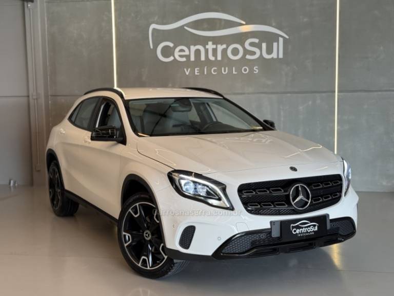 MERCEDES-BENZ - GLA 200 - 2018/2019 - Branca - R$ 133.900,00