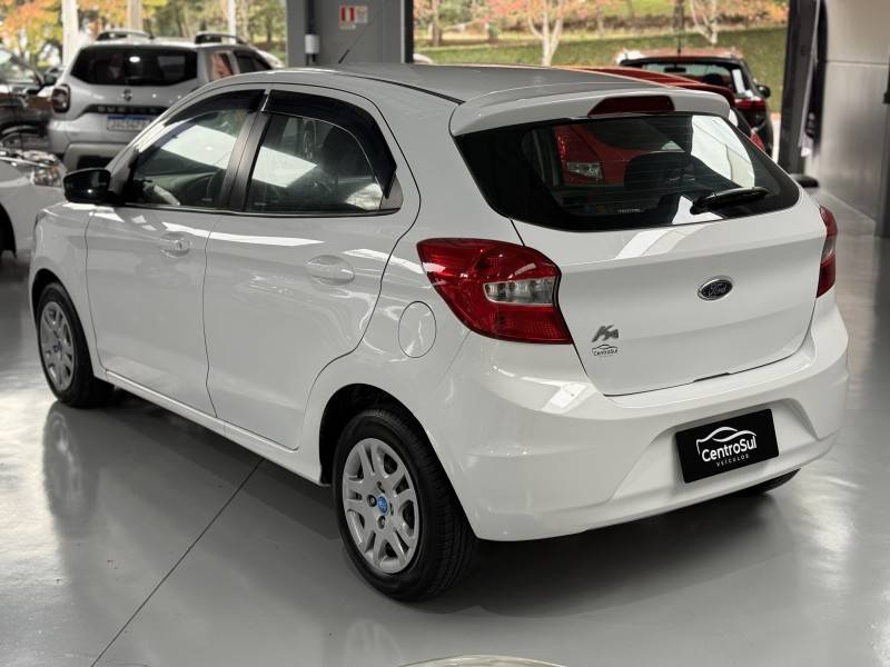 FORD - KA - 2015/2015 - Branca - R$ 41.900,00