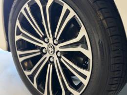 TOYOTA - COROLLA - 2022/2023 - Branca - R$ 152.900,00