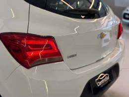 CHEVROLET - ONIX - 2018/2019 - Branca - R$ 57.900,00