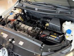 VOLKSWAGEN - FOX - 2016/2016 - Branca - R$ 57.900,00