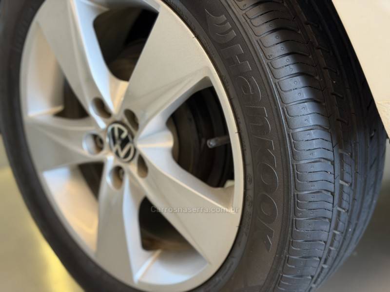 VOLKSWAGEN - FOX - 2016/2016 - Branca - R$ 56.900,00