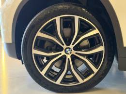 BMW - X1 - 2016/2016 - Branca - R$ 120.900,00