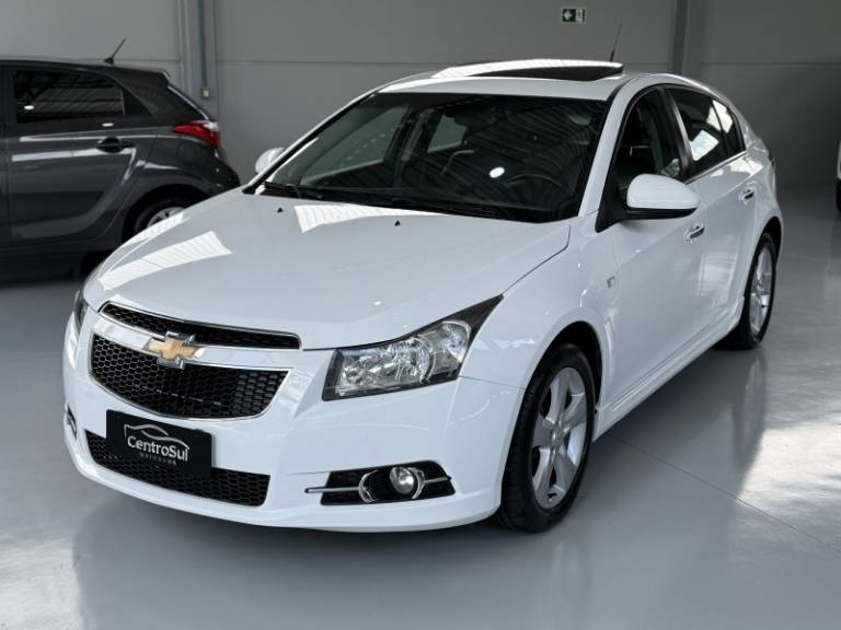 CHEVROLET - CRUZE - 2014/2014 - Branca - R$ 70.900,00