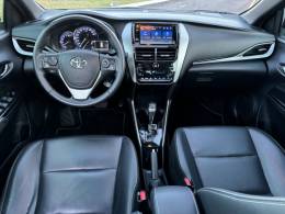 TOYOTA - YARIS - 2018/2019 - Preta - R$ 83.900,00