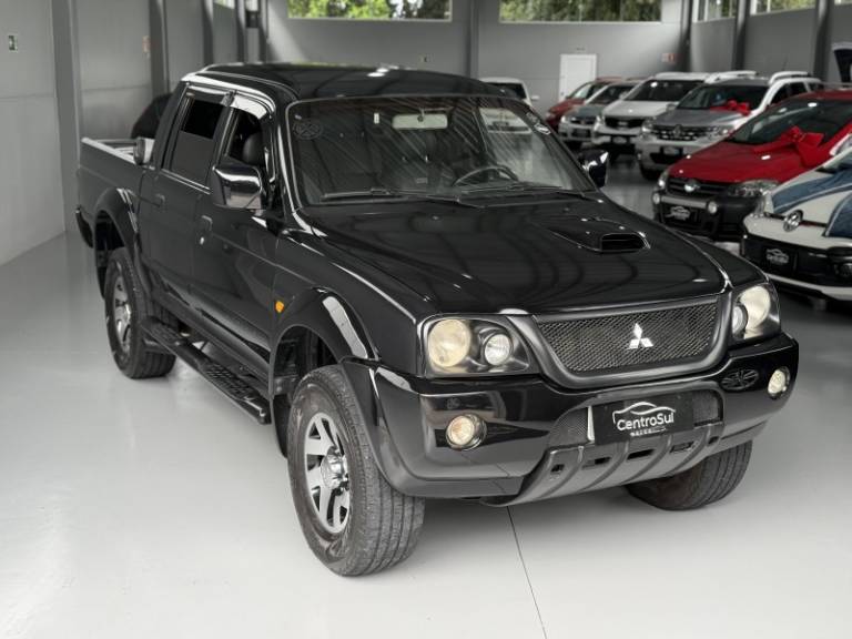 MITSUBISHI - L200 - 2006/2006 - Preta - R$ 64.900,00