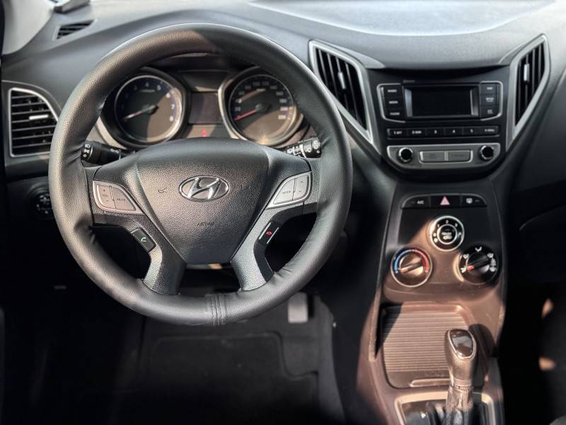 HYUNDAI - HB20 - 2015/2016 - Cinza - R$ 60.900,00