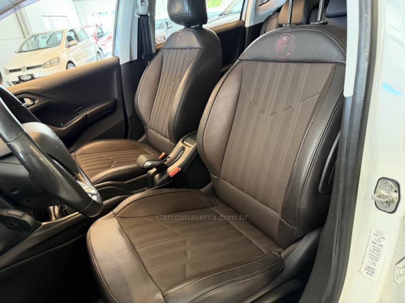 PEUGEOT - 2008 - 2017/2018 - Branca - R$ 65.900,00