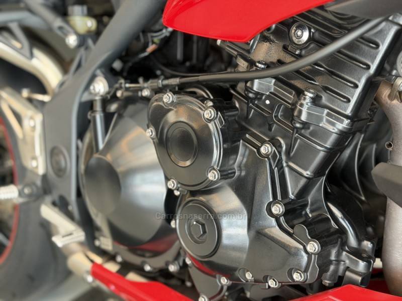 TRIUMPH - SPEED TRIPLE - 2015/2015 - Vermelha - R$ 42.900,00