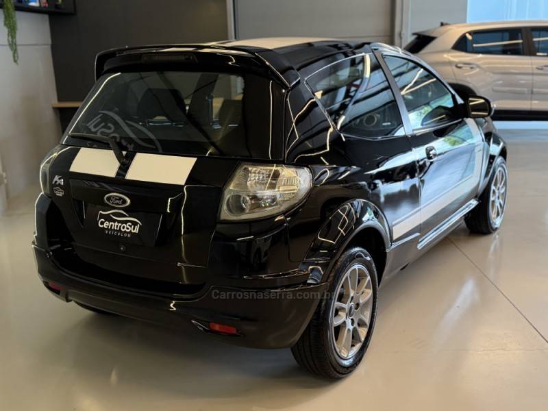 FORD - KA - 2012/2012 - Preta - R$ 31.900,00