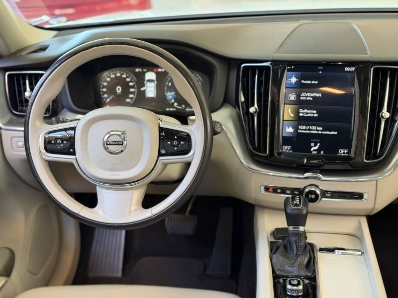 VOLVO - XC60 - 2019/2019 - Branca - R$ 152.900,00