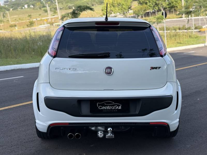 FIAT - PUNTO - 2012/2013 - Branca - R$ 65.900,00