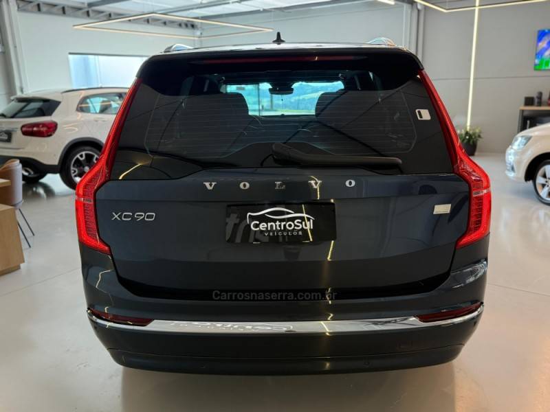 VOLVO - XC90 - 2023/2023 - Azul - R$ 419.900,00