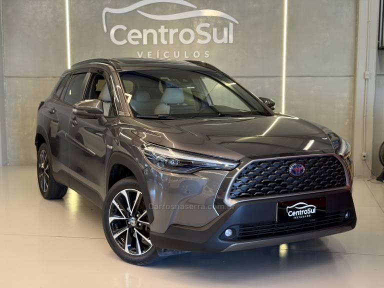 TOYOTA - COROLLA - 2022/2023 - Cinza - R$ 161.900,00