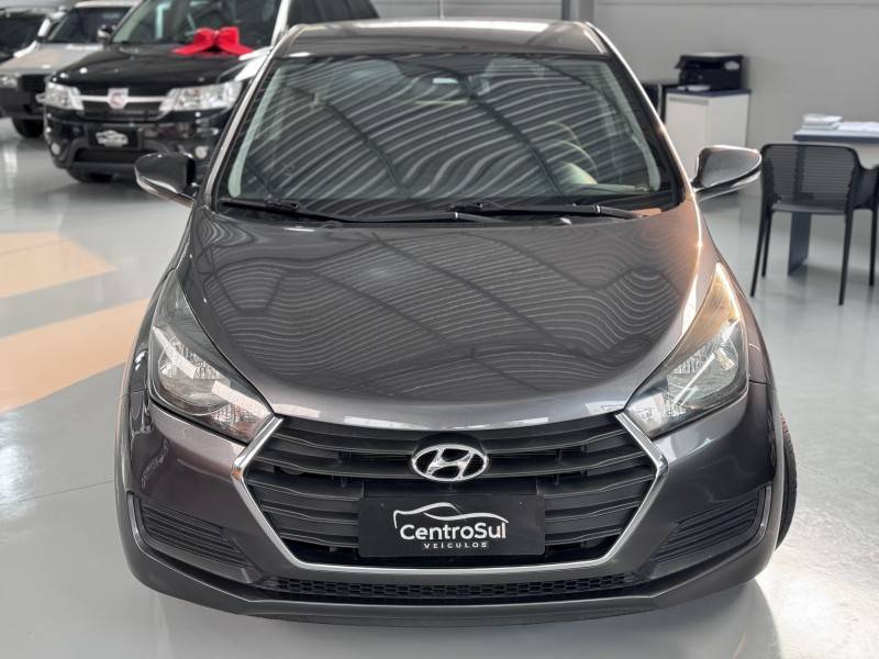 HYUNDAI - HB20 - 2015/2016 - Cinza - R$ 60.900,00