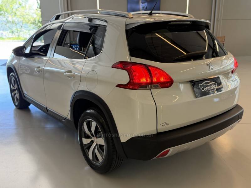 PEUGEOT - 2008 - 2017/2018 - Branca - R$ 65.900,00