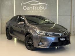 TOYOTA - COROLLA - 2018/2019 - Cinza - R$ 108.900,00