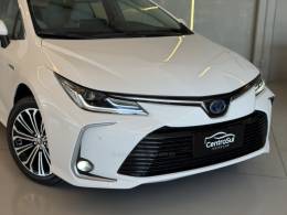 TOYOTA - COROLLA - 2022/2023 - Branca - R$ 152.900,00