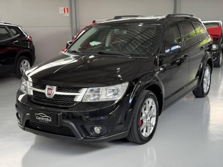 FIAT - FREEMONT - 2014/2014 - Preta - R$ 59.900,00