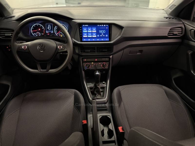 VOLKSWAGEN - T-CROSS - 2022/2023 - Prata - R$ 102.900,00