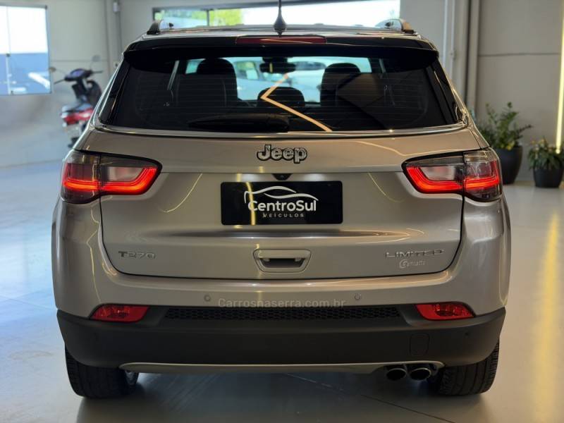 JEEP - COMPASS - 2021/2022 - Prata - R$ 137.900,00