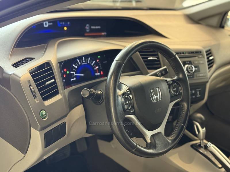 HONDA - CIVIC - 2013/2014 - Preta - R$ 75.900,00