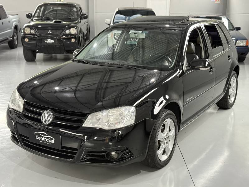 VOLKSWAGEN - GOLF - 2007/2008 - Preta - R$ 47.900,00