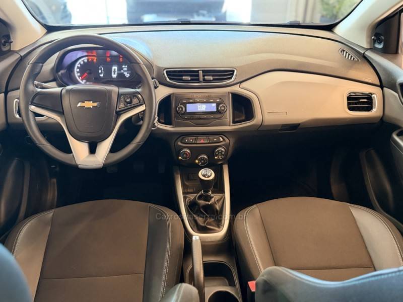 CHEVROLET - ONIX - 2018/2019 - Branca - R$ 57.900,00