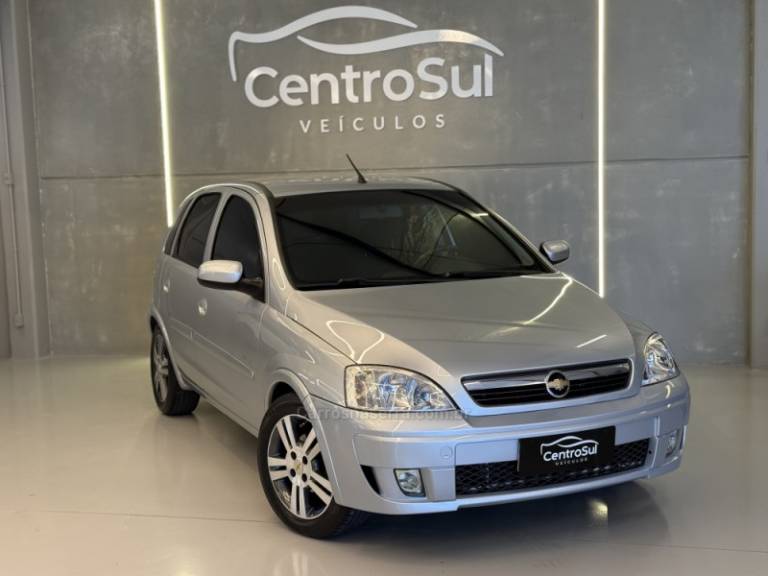 CHEVROLET - CORSA - 2008/2009 - Prata - R$ 32.900,00