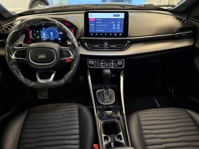 FIAT - FASTBACK - 2022/2023 - Cinza - R$ 117.900,00