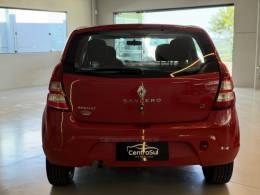 RENAULT - SANDERO - 2011/2012 - Vermelha - R$ 34.900,00